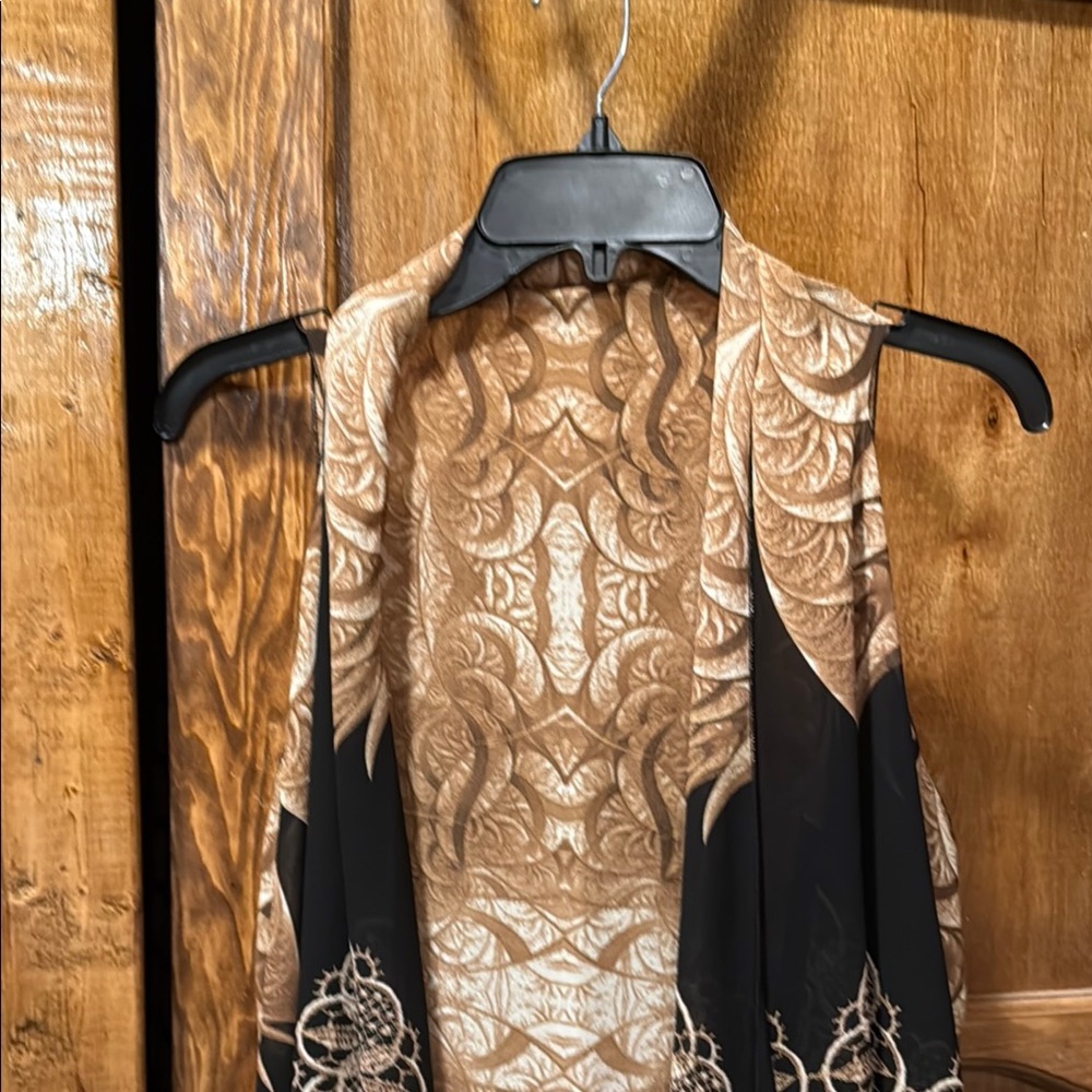 Elegant Black and Cream Cardigan